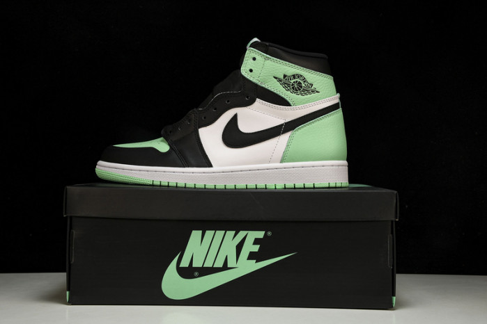 air jordan 1 high og green glow dz5485-130