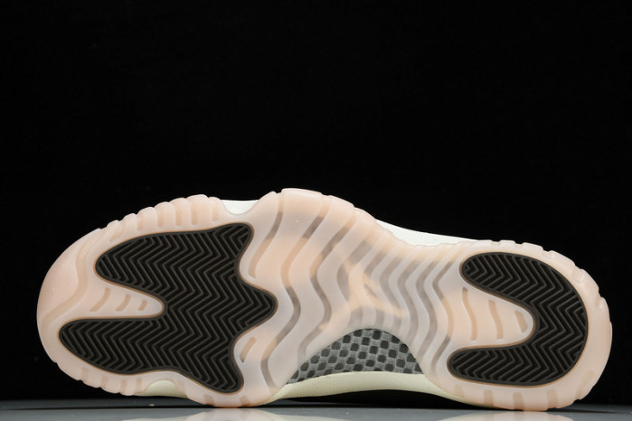 air jordan 11 wmns neapolitan ar0715-101