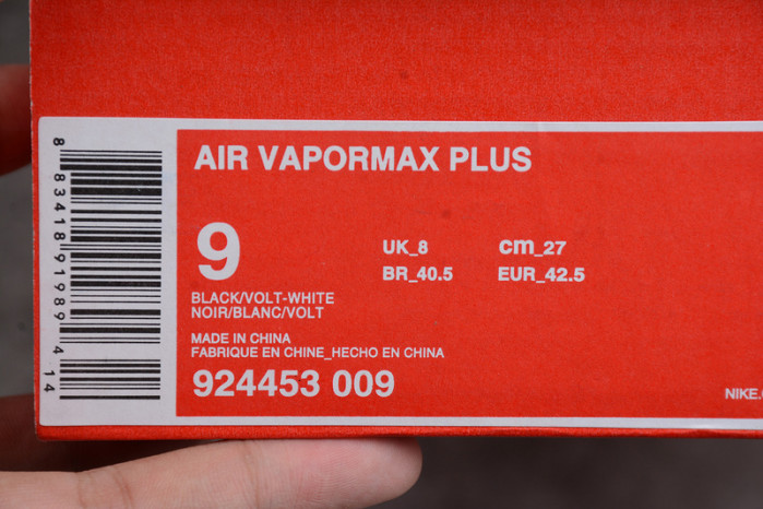 nike air vapormax plus black volt 924453-009