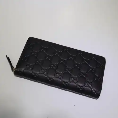 G*u*i brand handbags zip around wallet 1904g0013