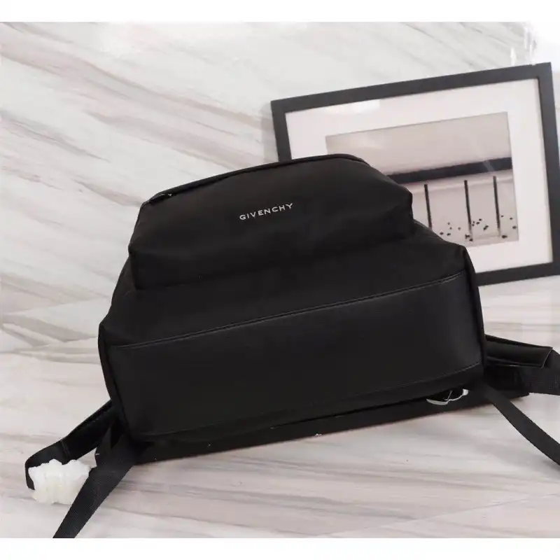 Givenchy Bags 1910GIV0040