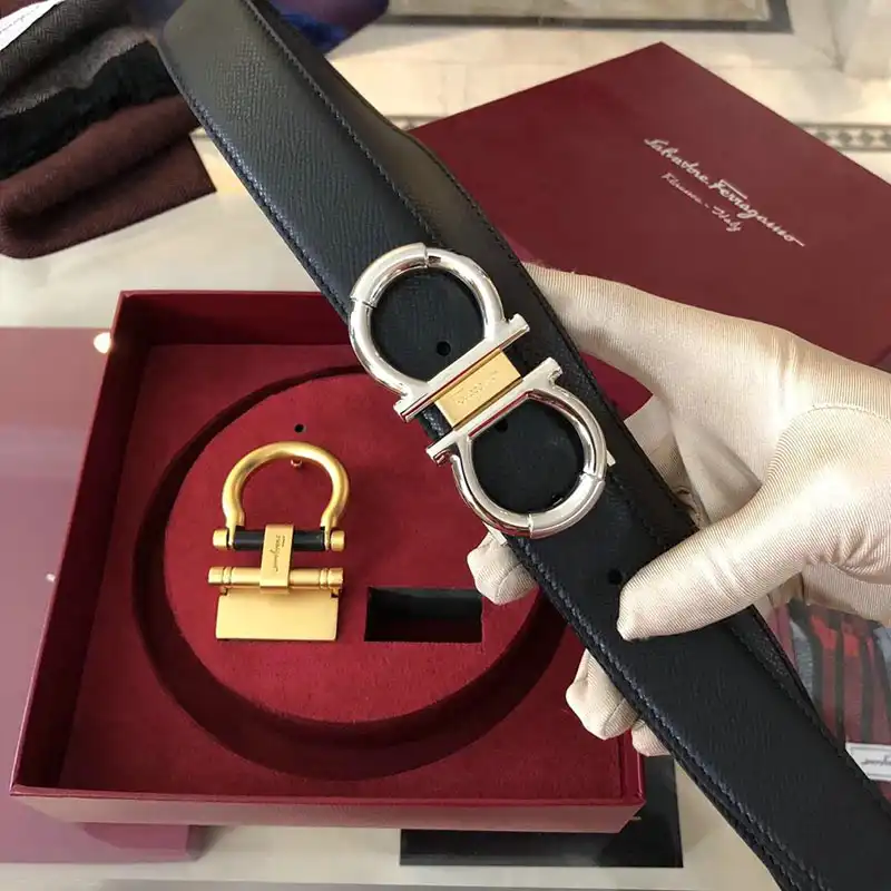 Salvatore Ferragamo s Belte 19xf0011