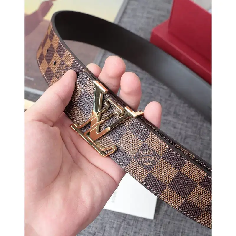 LV s Belte 19xf0098