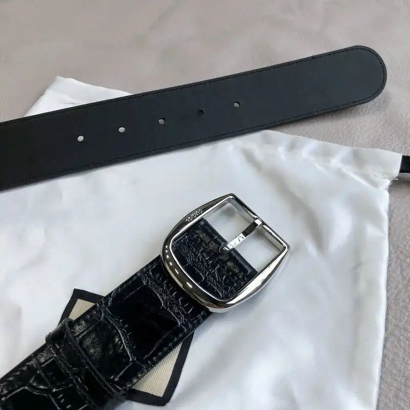 G*u*i s belt 2009xf0074