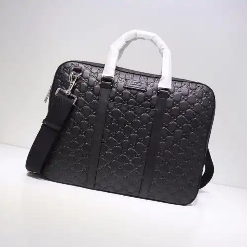 G*u*i briefcases 19gm0037