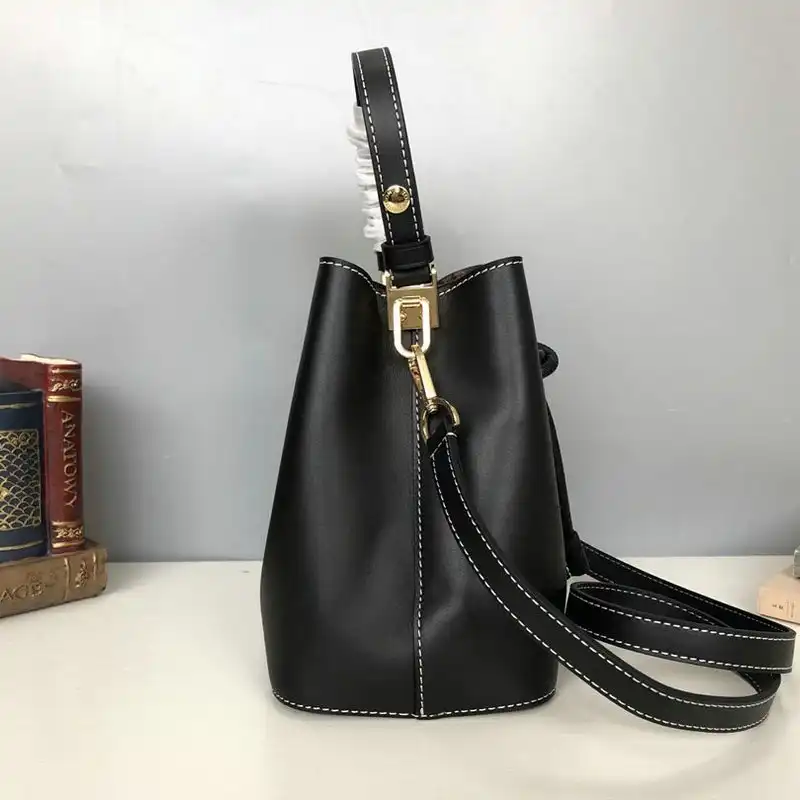LV Bags 207B570037