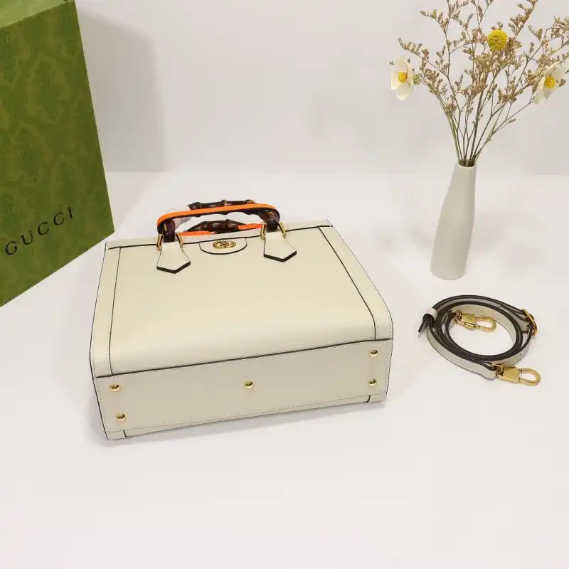 G*u*i s bags 2108dj0045