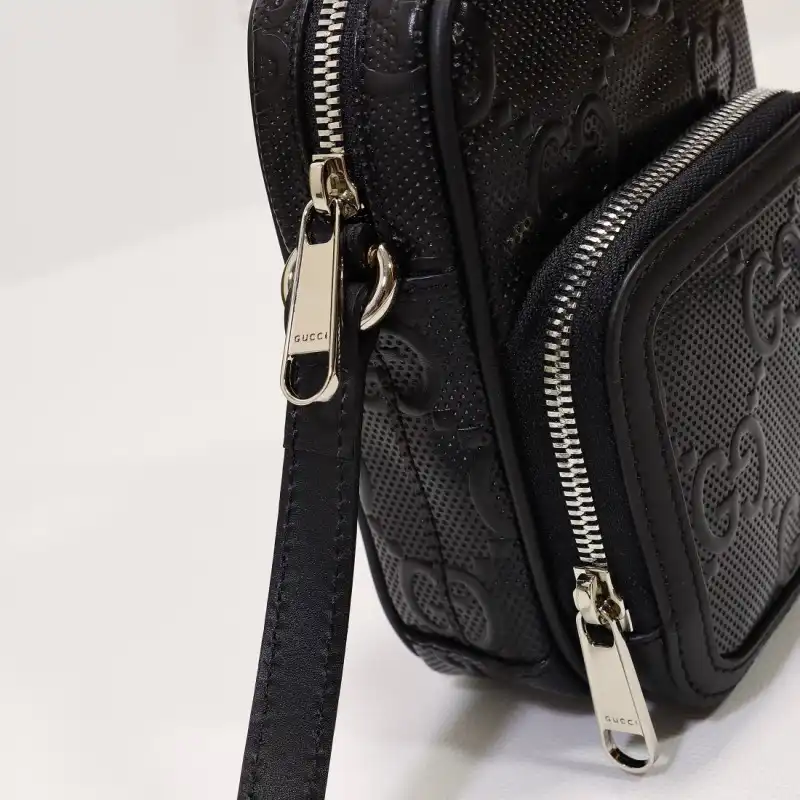 G*u*i s bags 2108dj0093