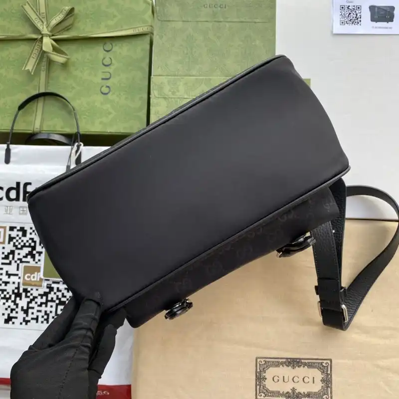 G*u*i s bags 2108ya0089