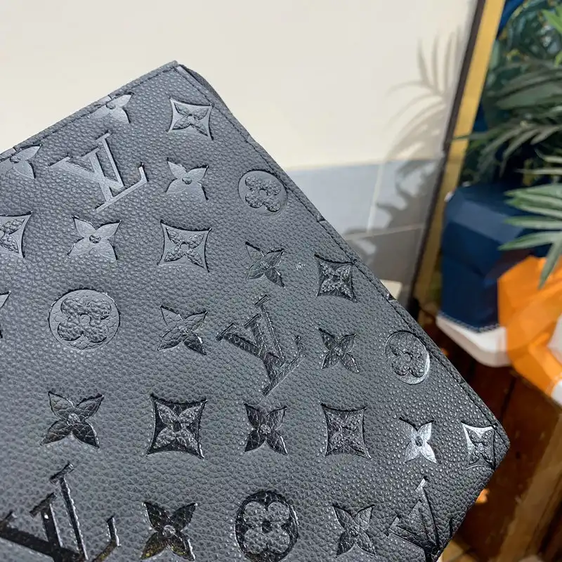 LV Bags 2111YZ0051