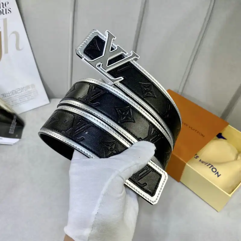 LV Belts 2201XA0052