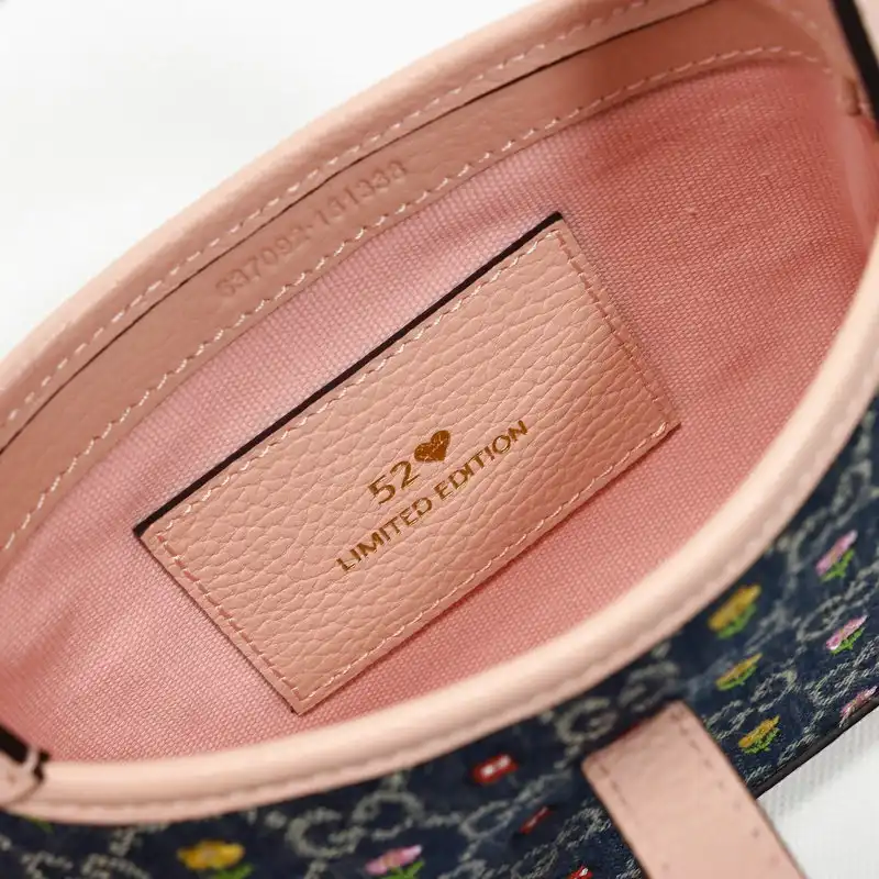 G*u*i bag 2206dj0057