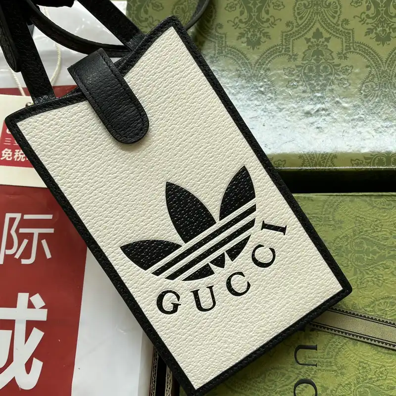 G*u*i bag 2207ya0017