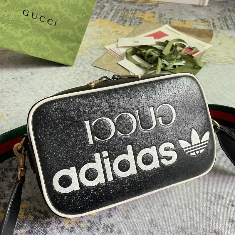 G*u*i bag 2208dj0038