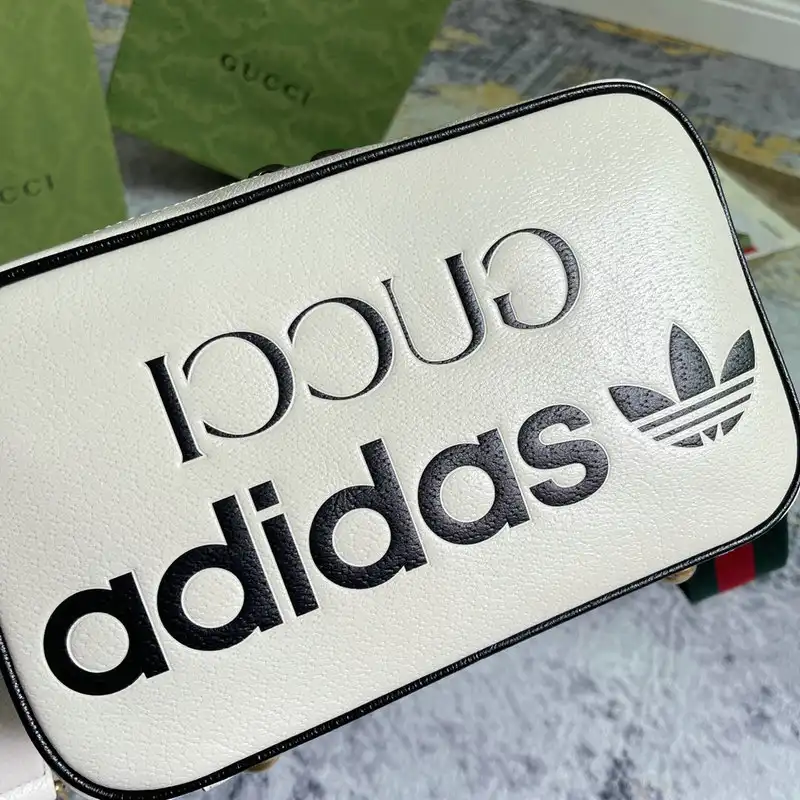 G*u*i bag 2208dj0039