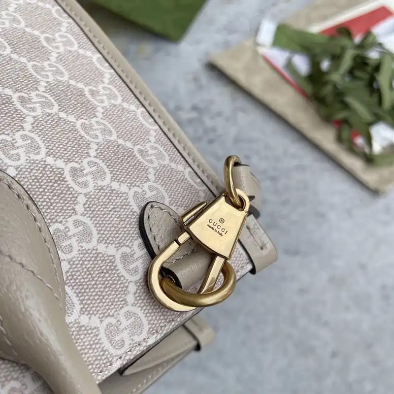 G*u*i bag 2210dj0026