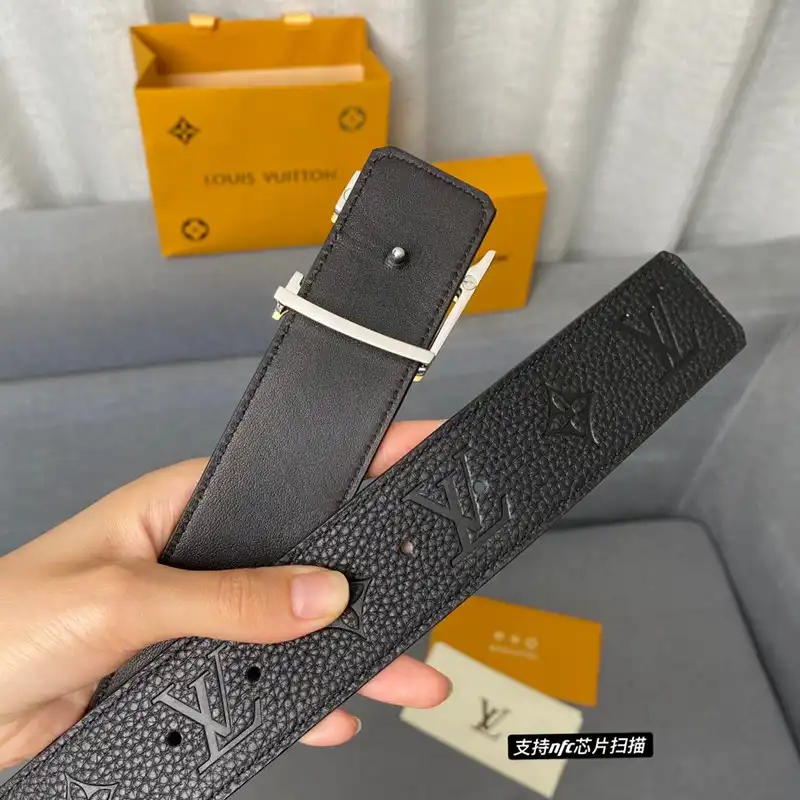 LV Belts 2210XA0001
