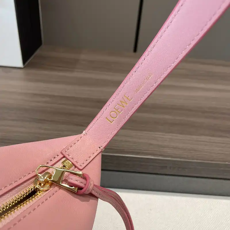Loewe Bag 2210YA0044