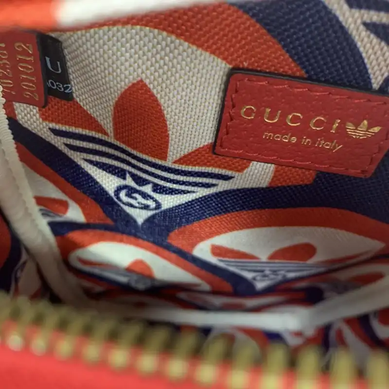 G*u*i bag 2210ya0160