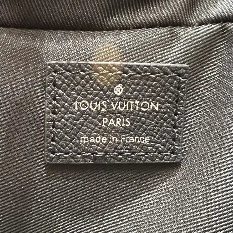LV Bag 2304DJ0129