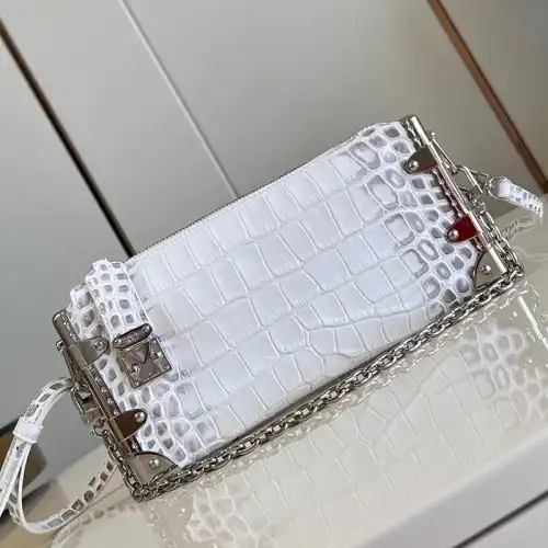 G*u*i bags 2407ya0179