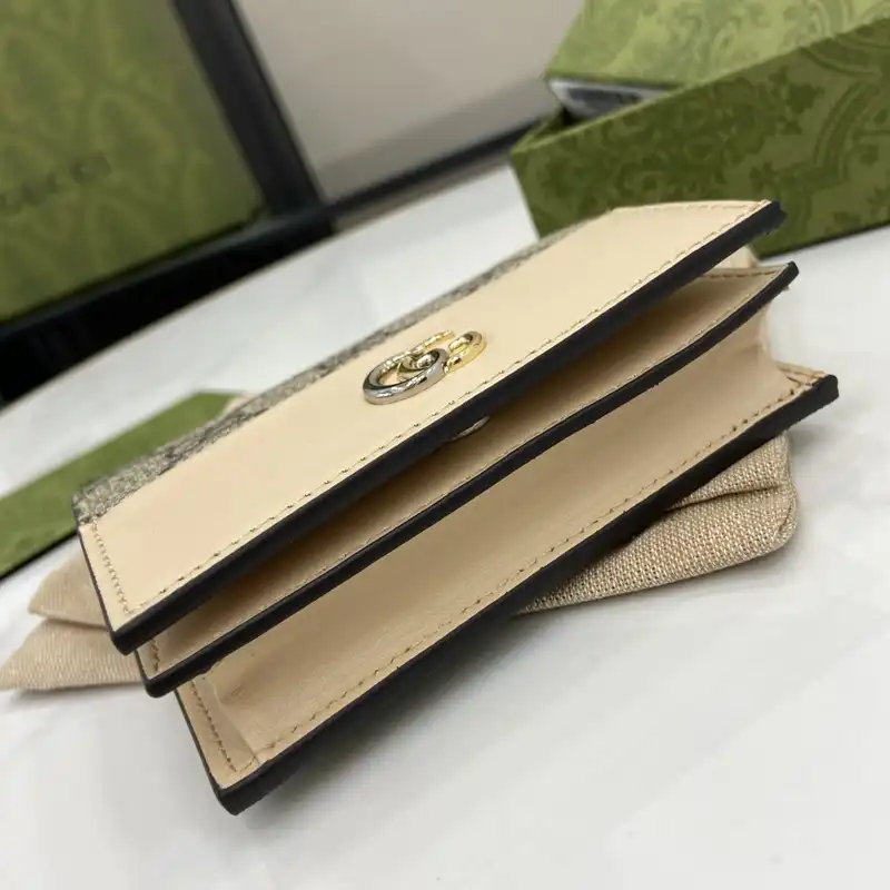 G*u*i bags 2407yz0255