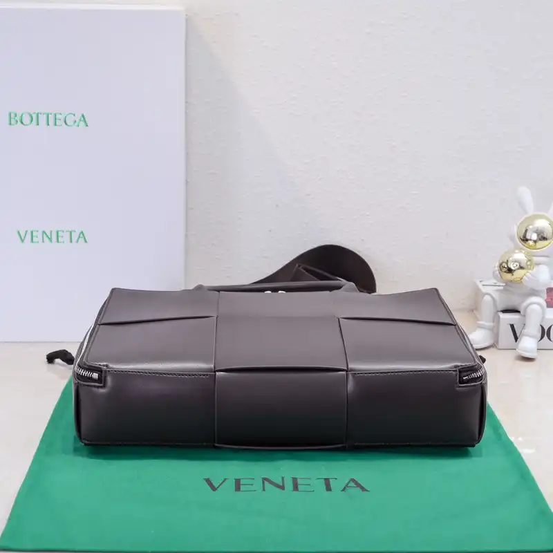 Bottega Veneta Bags 2409SF0056