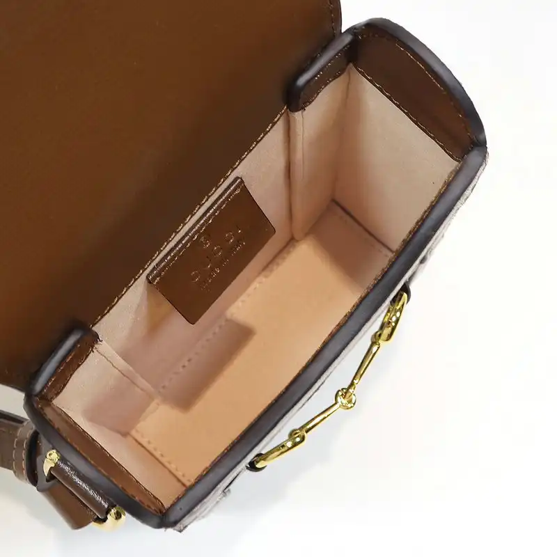 G*u*i bags 2012sh0065