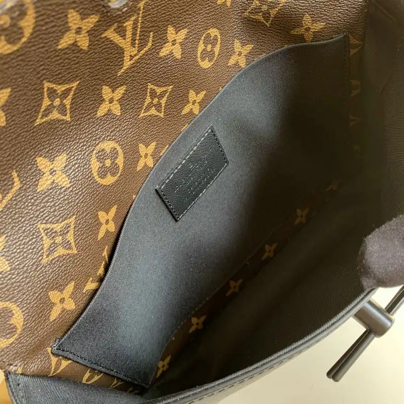 LV Bag 20YA11033