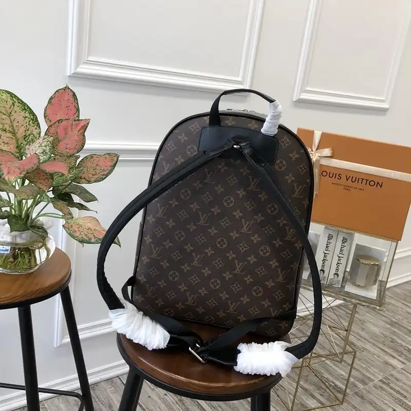 LV Bags 19T1L0692