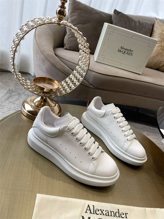 Alexander McQueen Oversized MoistureWicking 2583