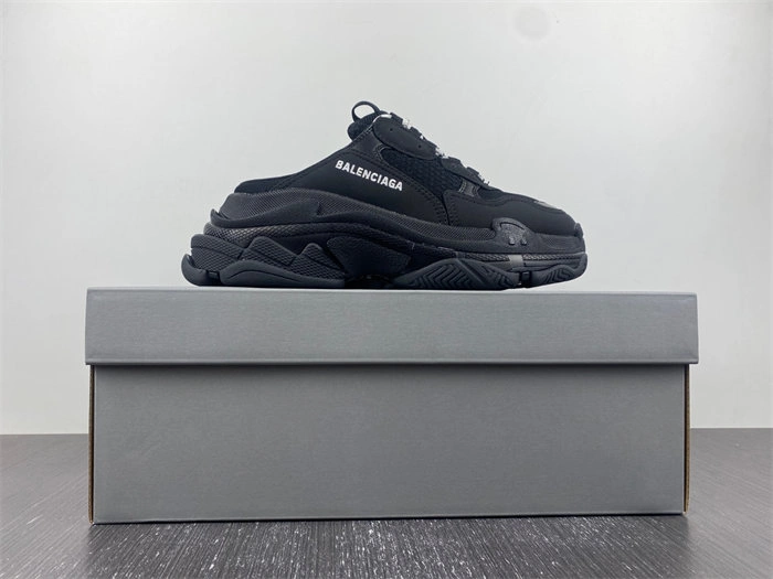 HighQuality BALENCIAGA TRIPLE S 755686 W3SM2 4375