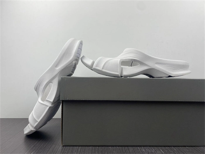 UrbanChic BLCG SLIPPERS 5590