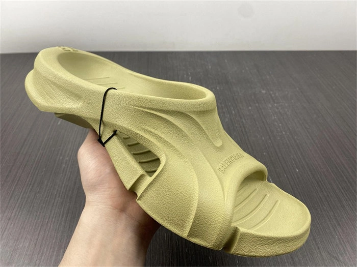 Lightweight BLCG SLIPPERS 5584