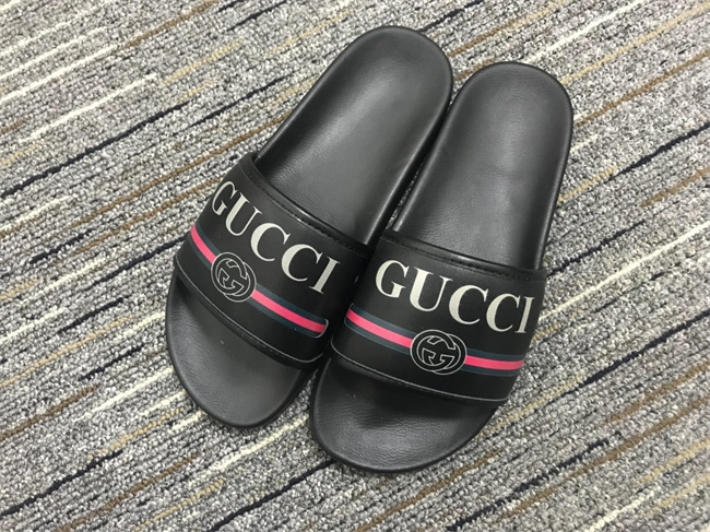 breathable G*u*i slide 374