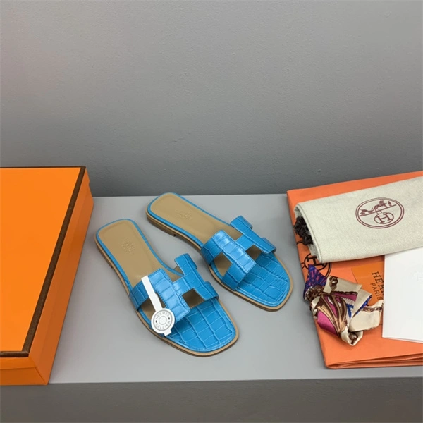 H Slipper Refined 2328