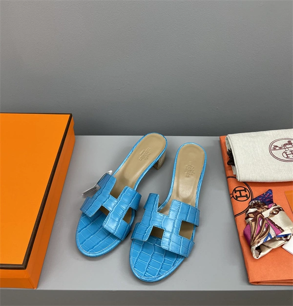 H Slipper Unisex 2365