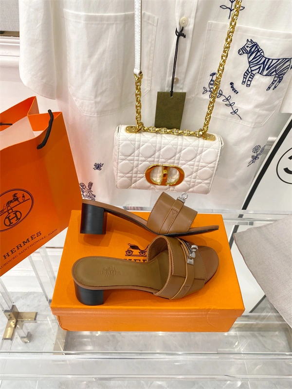 H Slipper Modern 2376