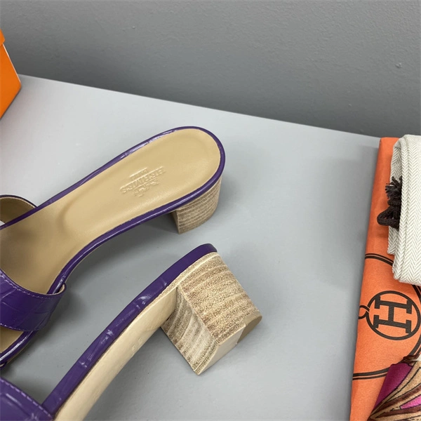 Timeless H Slipper 2385