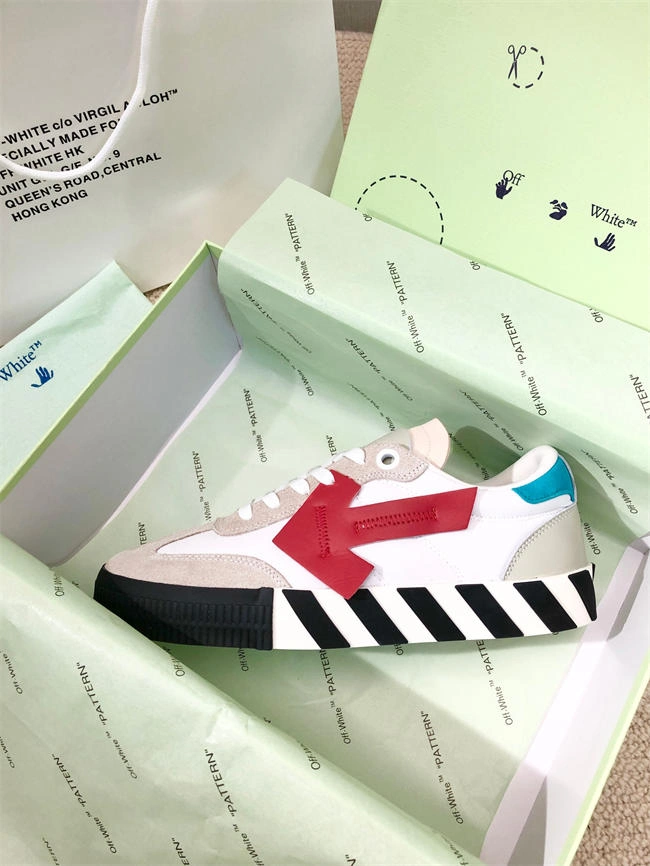 Off White Sneaker GoAnywhere 3102