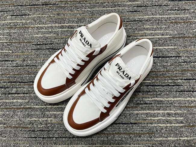 Prada Leather Sneaker Classic 3319
